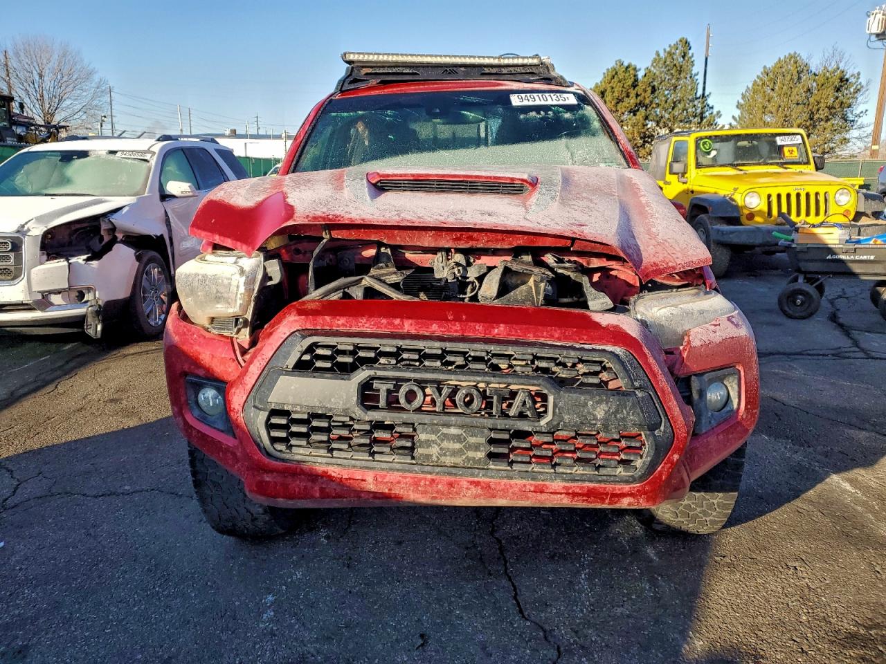 Toyota Tacoma Double Cab Image 4