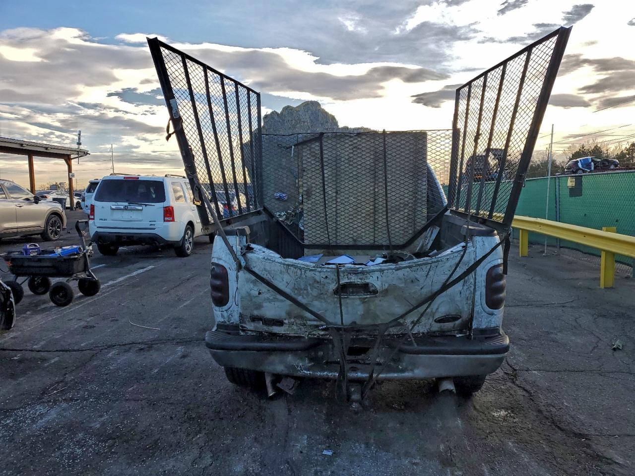 Ford F-150 Supercrew Image 6