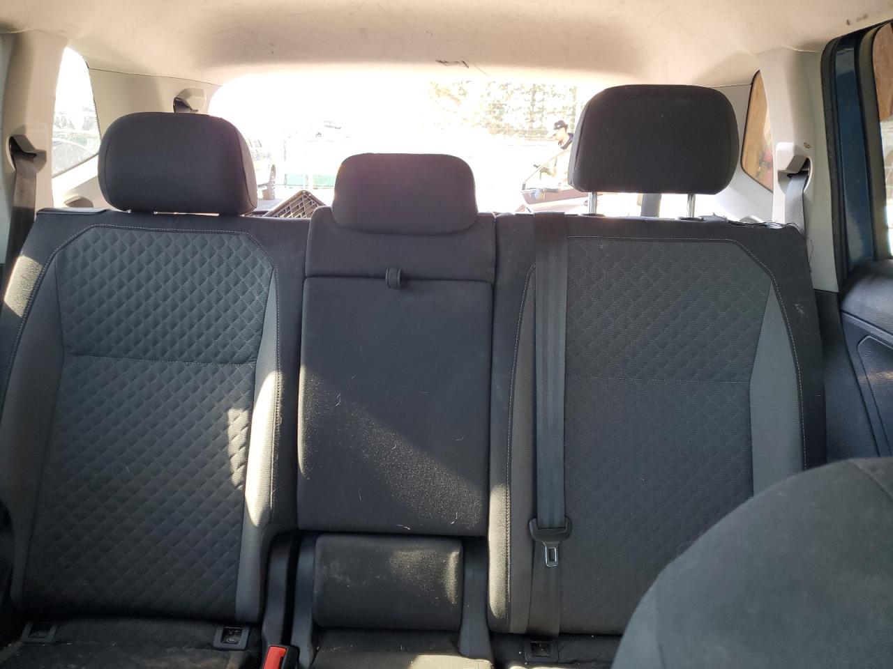 Volkswagen Tiguan S Image 8