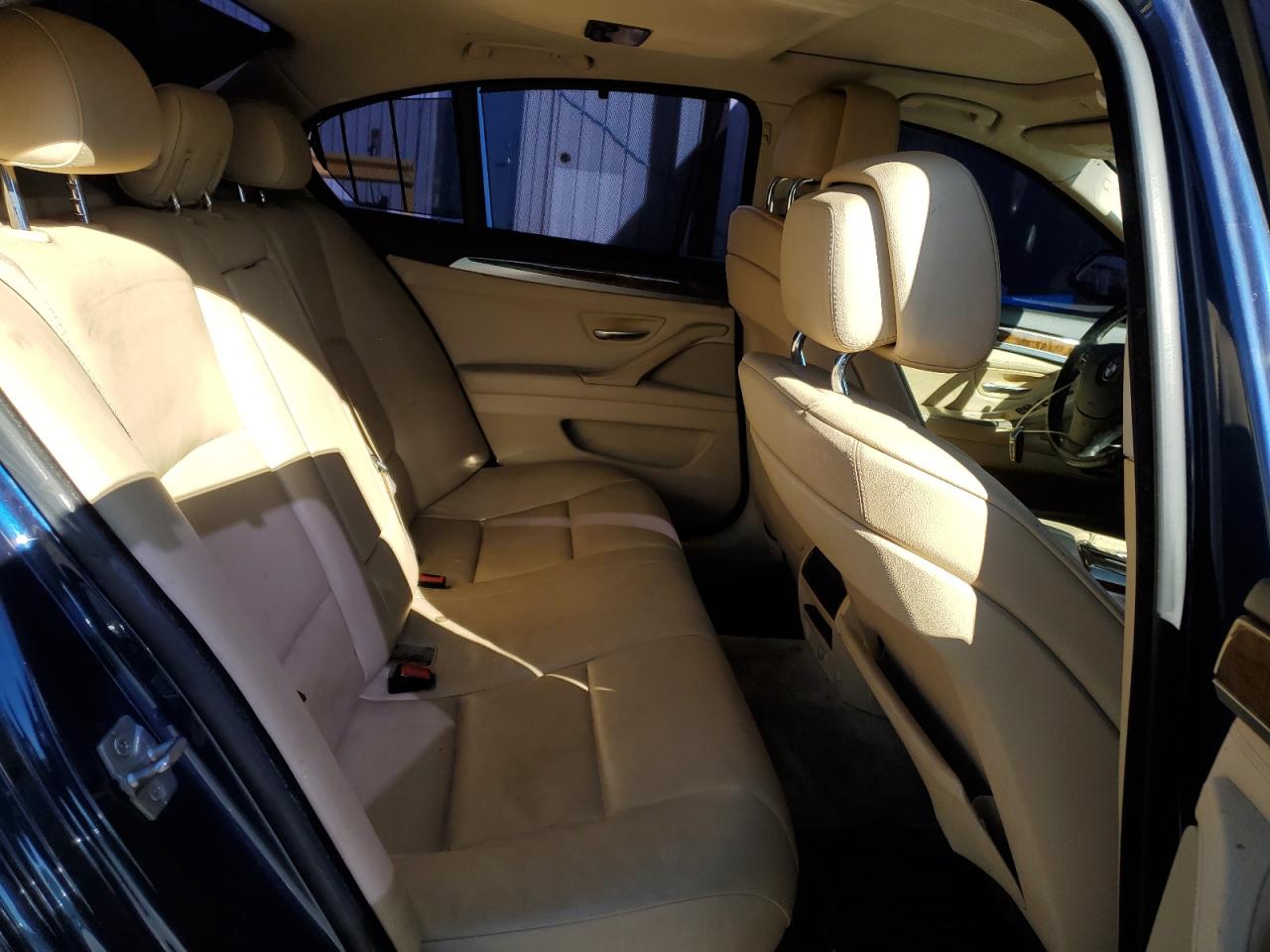 BMW 5 Series Xi Image 4