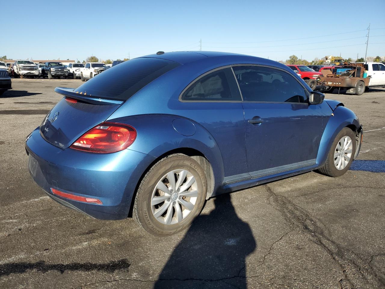 Volkswagen Beetle S Image 7