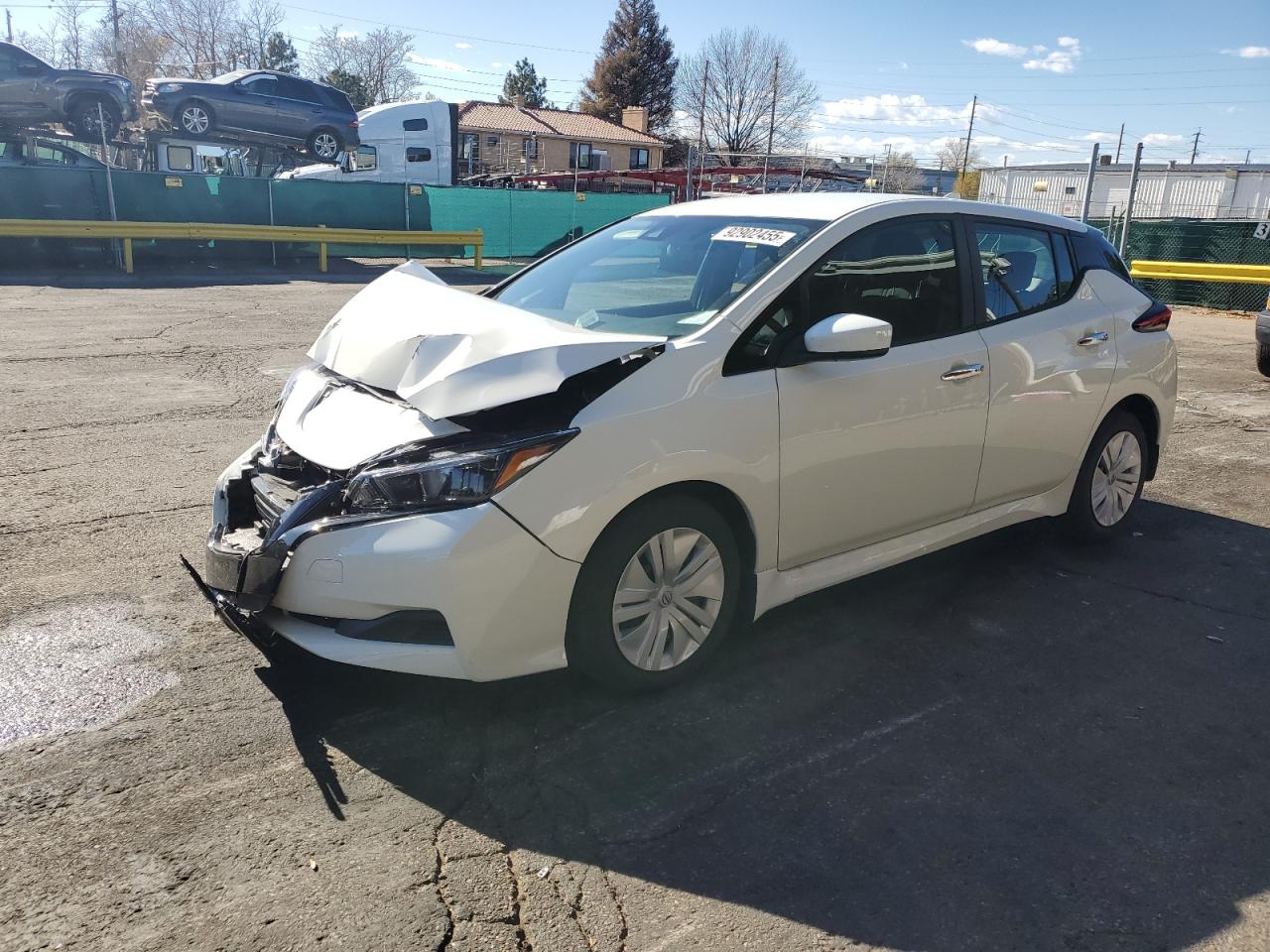 Nissan LEAF S Image 1