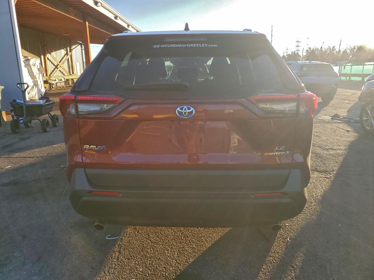 Toyota RAV4 Le Image 8