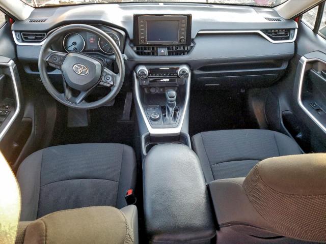Toyota RAV4 Le Image 10