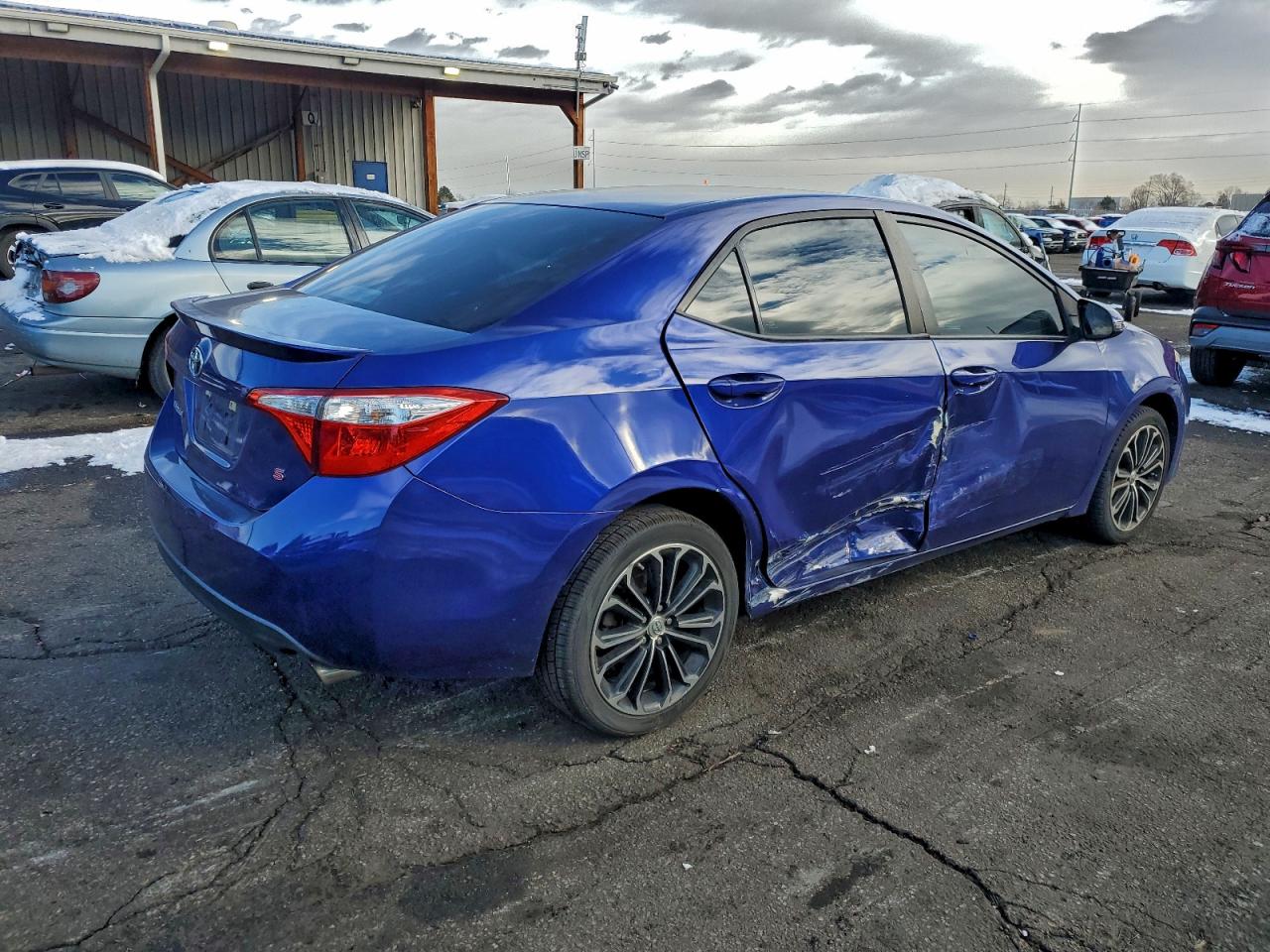 Toyota Corolla L Image 8