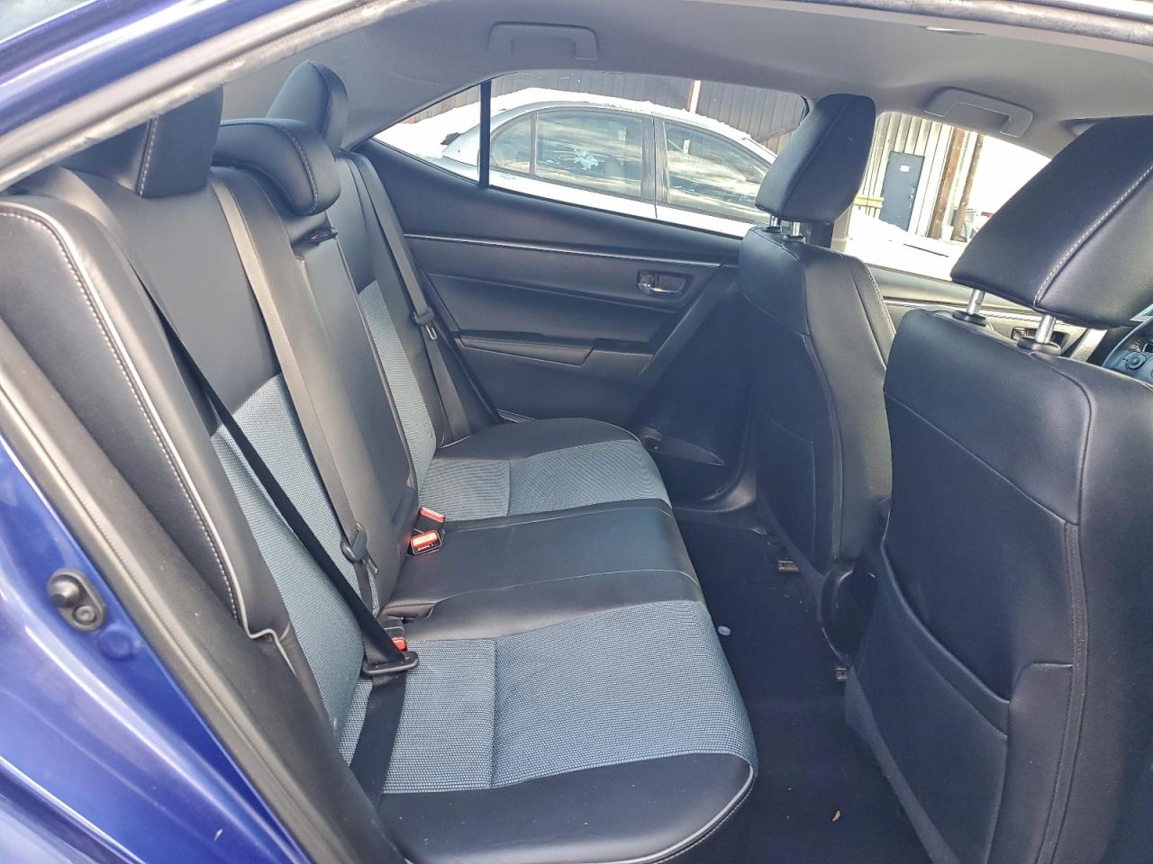 Toyota Corolla L Image 3