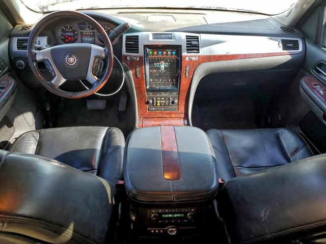 Cadillac Escalade Esv Image 12