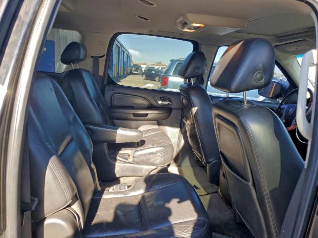 Cadillac Escalade Esv Image 6