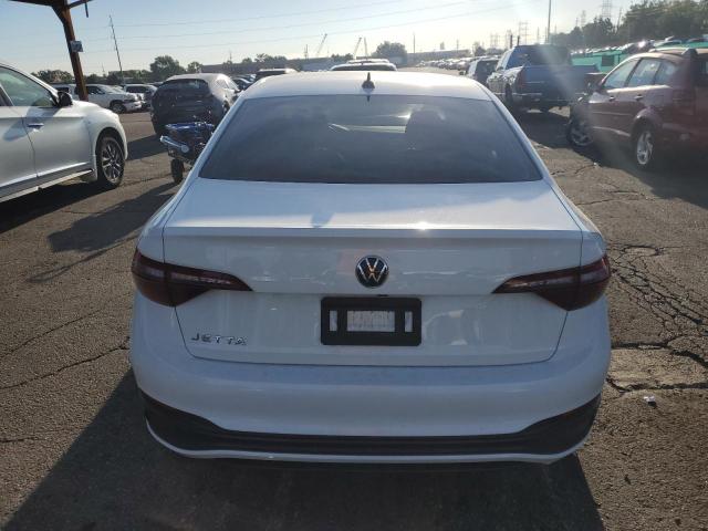 Volkswagen Jetta Sport Image 2