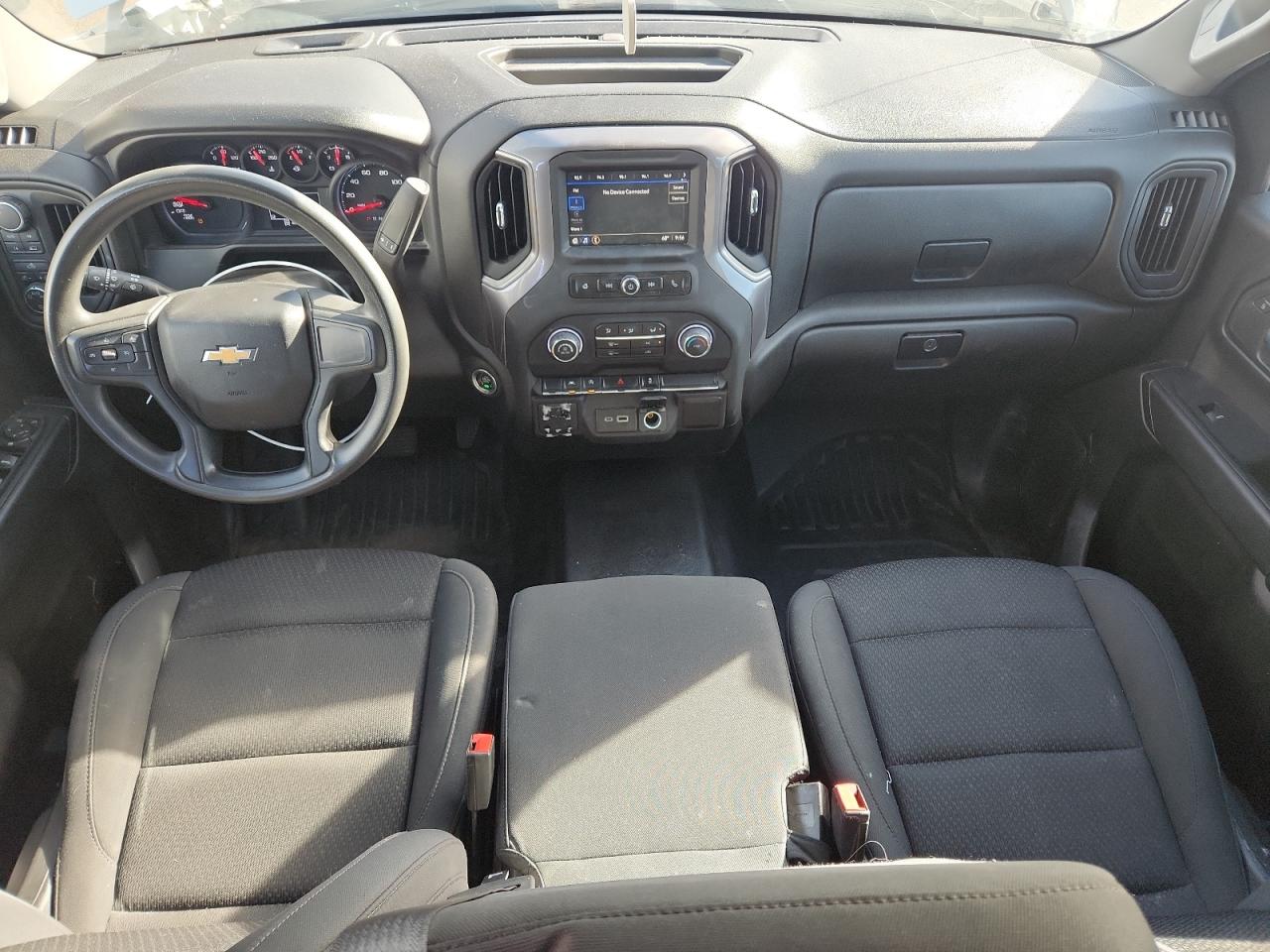 Chevrolet Silverado K1500 Image 7