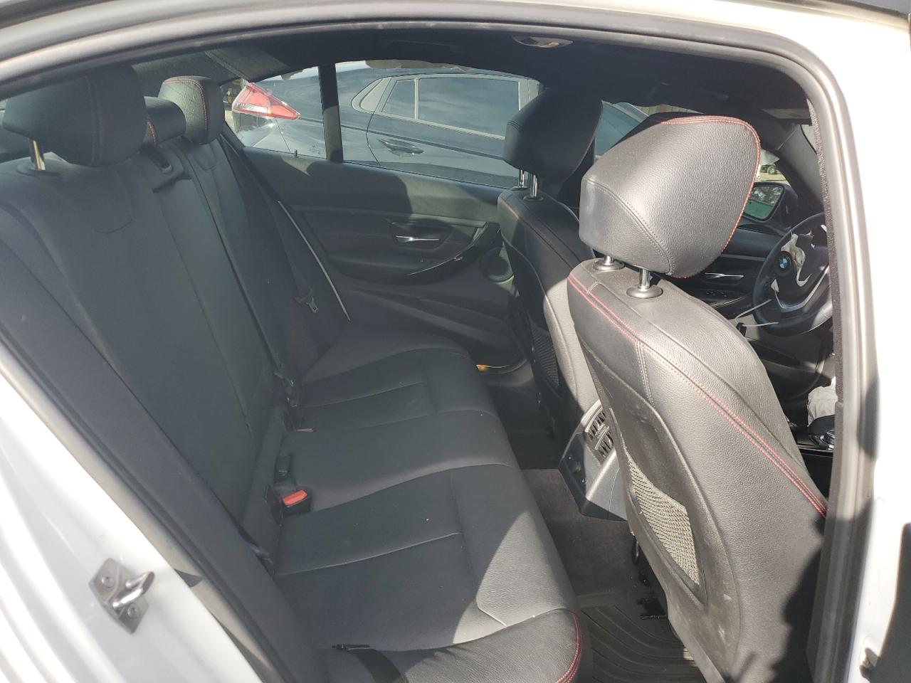 BMW 3 Series Xi Image 8