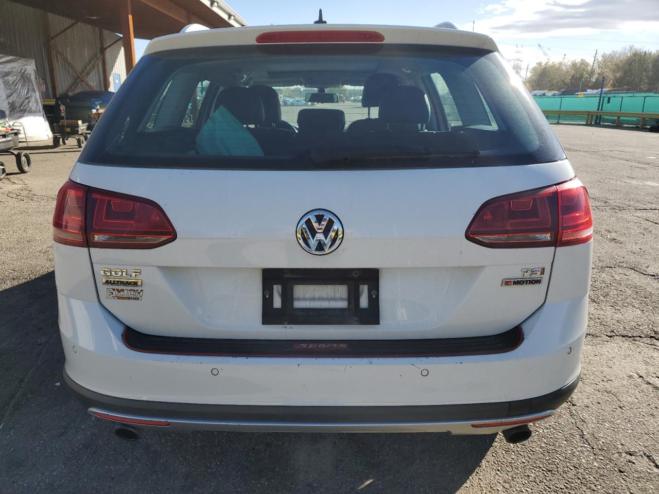 Volkswagen Golf S Image 3