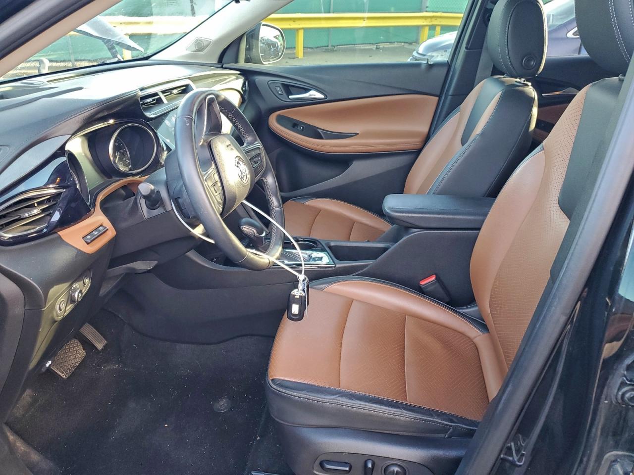 Buick Encore Essence Image 4