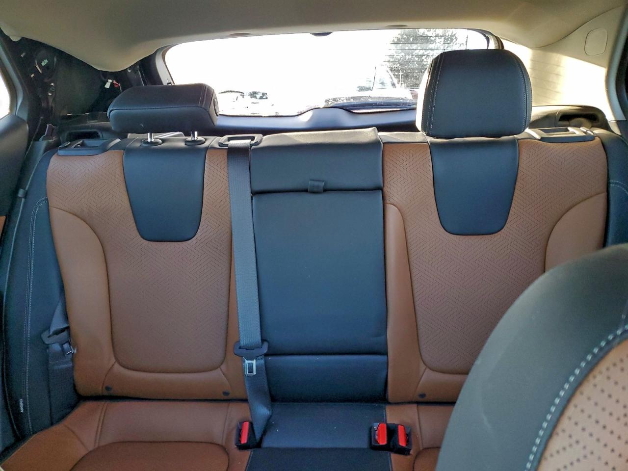 Buick Encore Essence Image 7