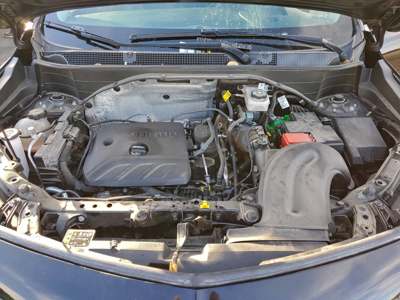 Buick Encore Essence Image 2