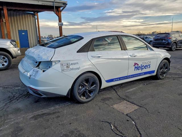 Hyundai ELANTRA Sel Image 3