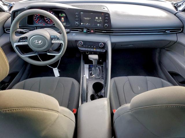 Hyundai ELANTRA Sel Image 7