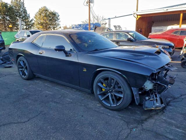 Dodge Challenger R/t Scat Pack Image 3