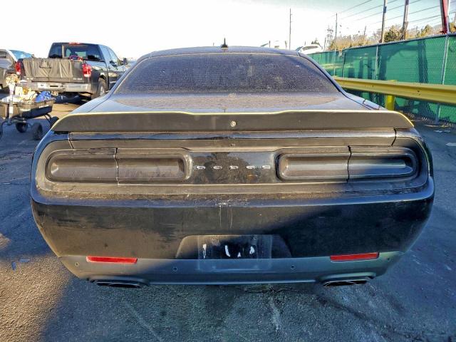 Dodge Challenger R/t Scat Pack Image 9