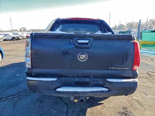 Cadillac Escalade Ext Image 3