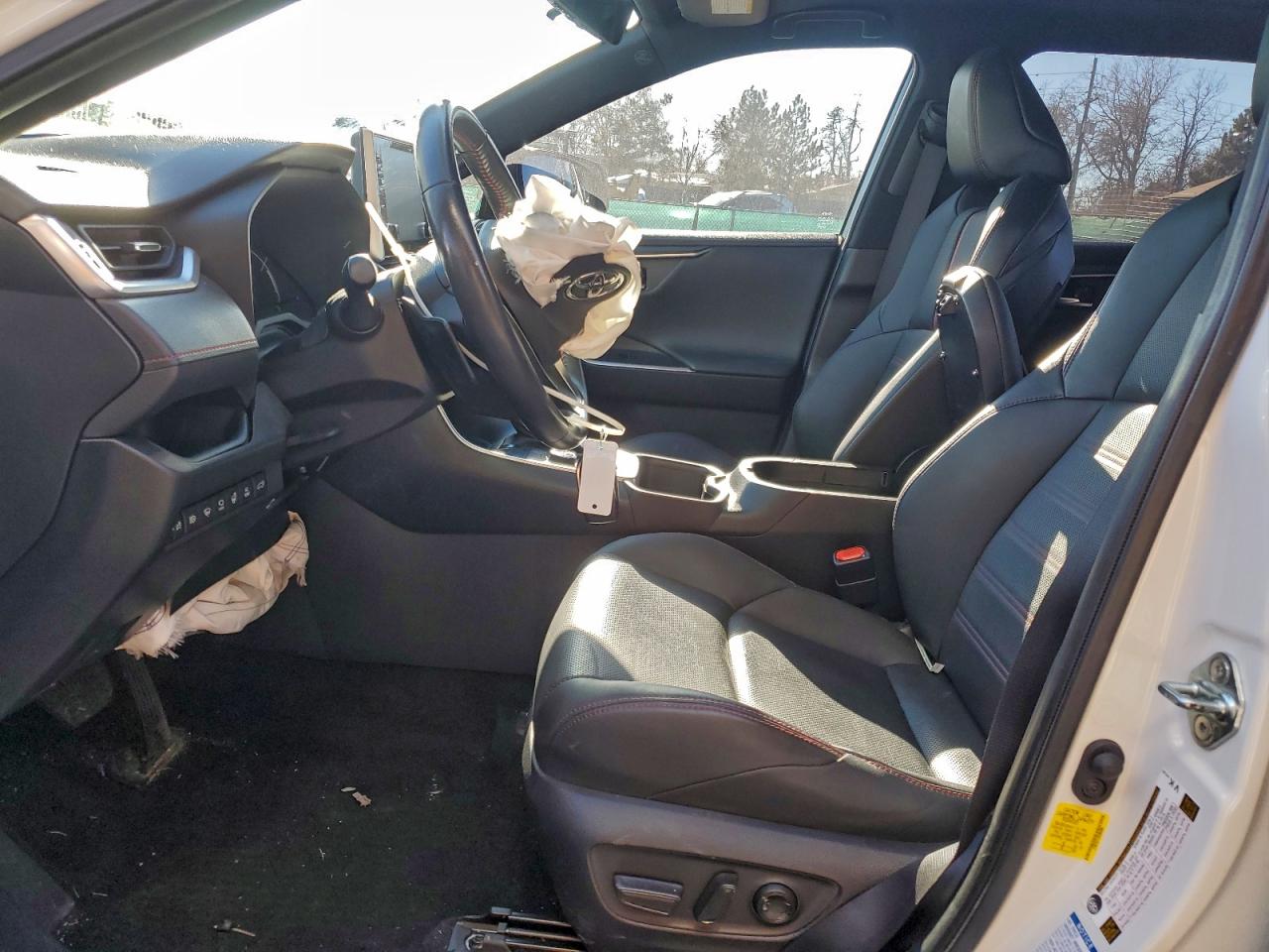 Toyota RAV4 Xse Image 5