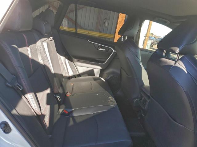 Toyota RAV4 Xse Image 10