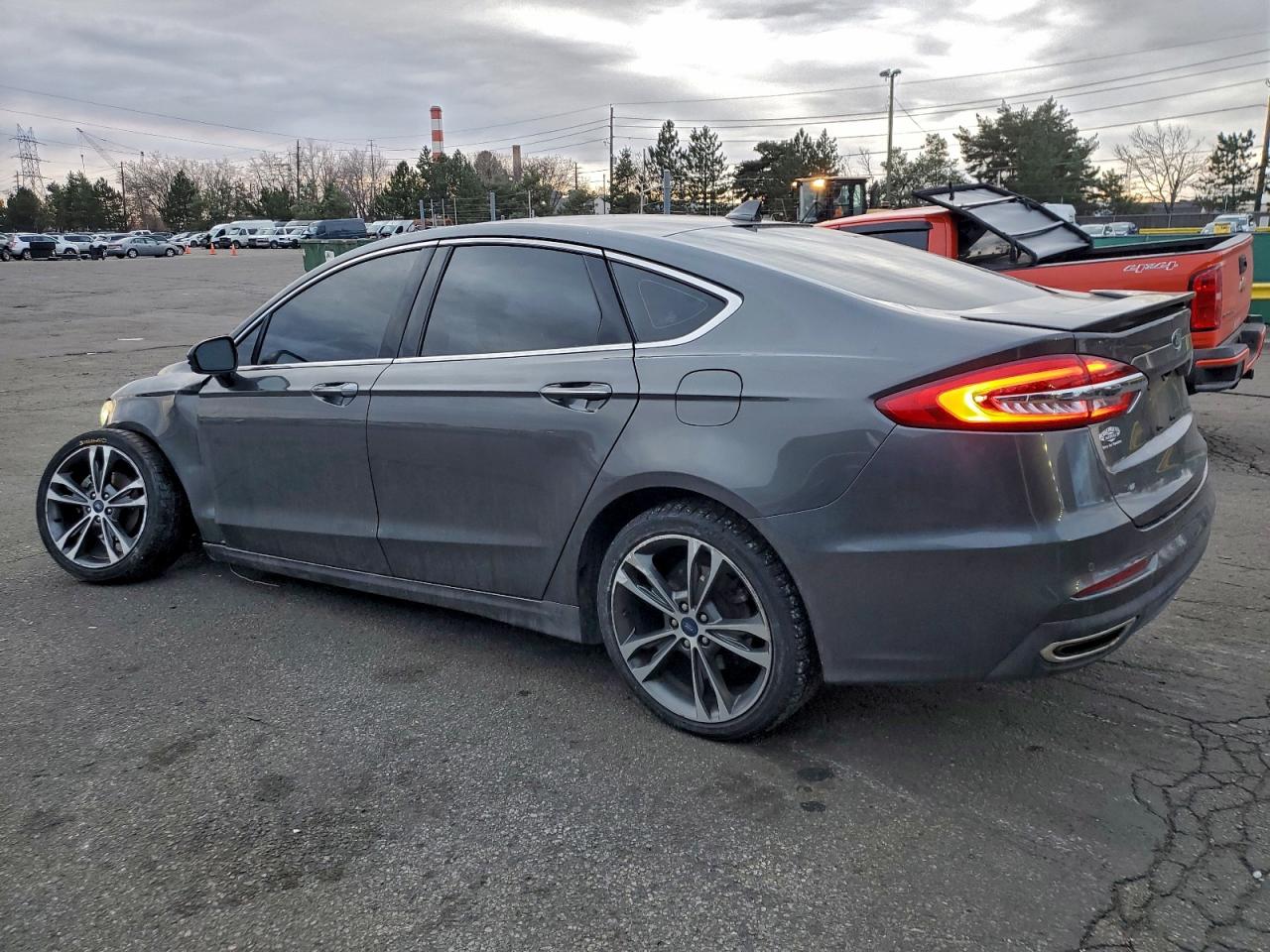 Ford Fusion Titanium Image 12