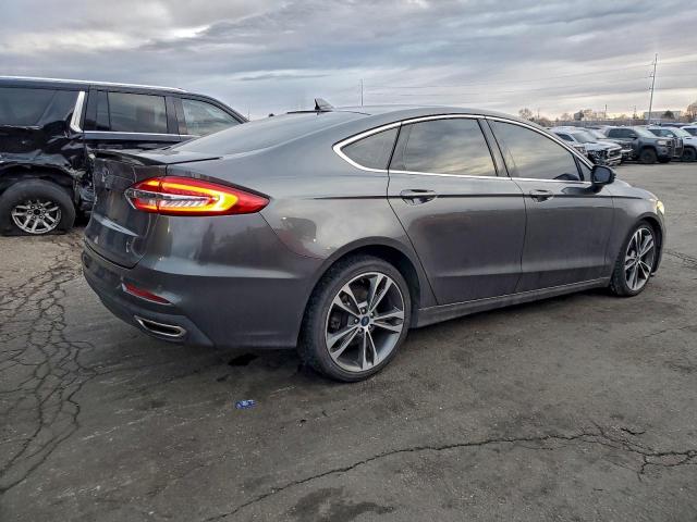 Ford Fusion Titanium Image 6