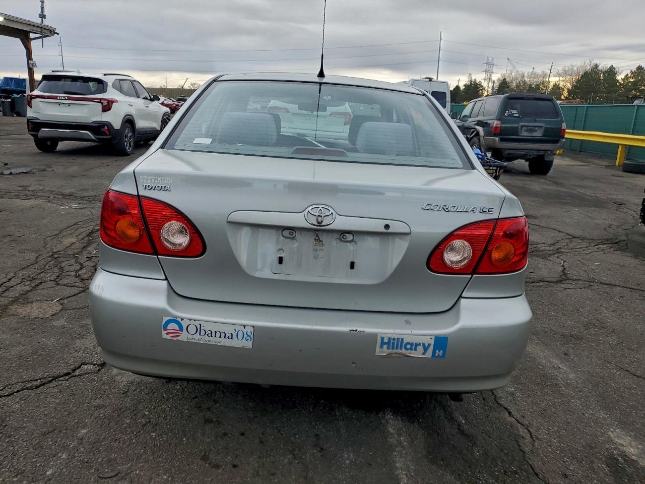 Toyota Corolla Ce Image 6