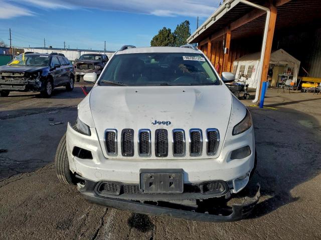 Jeep Grand Cherokee Latitude Image 9