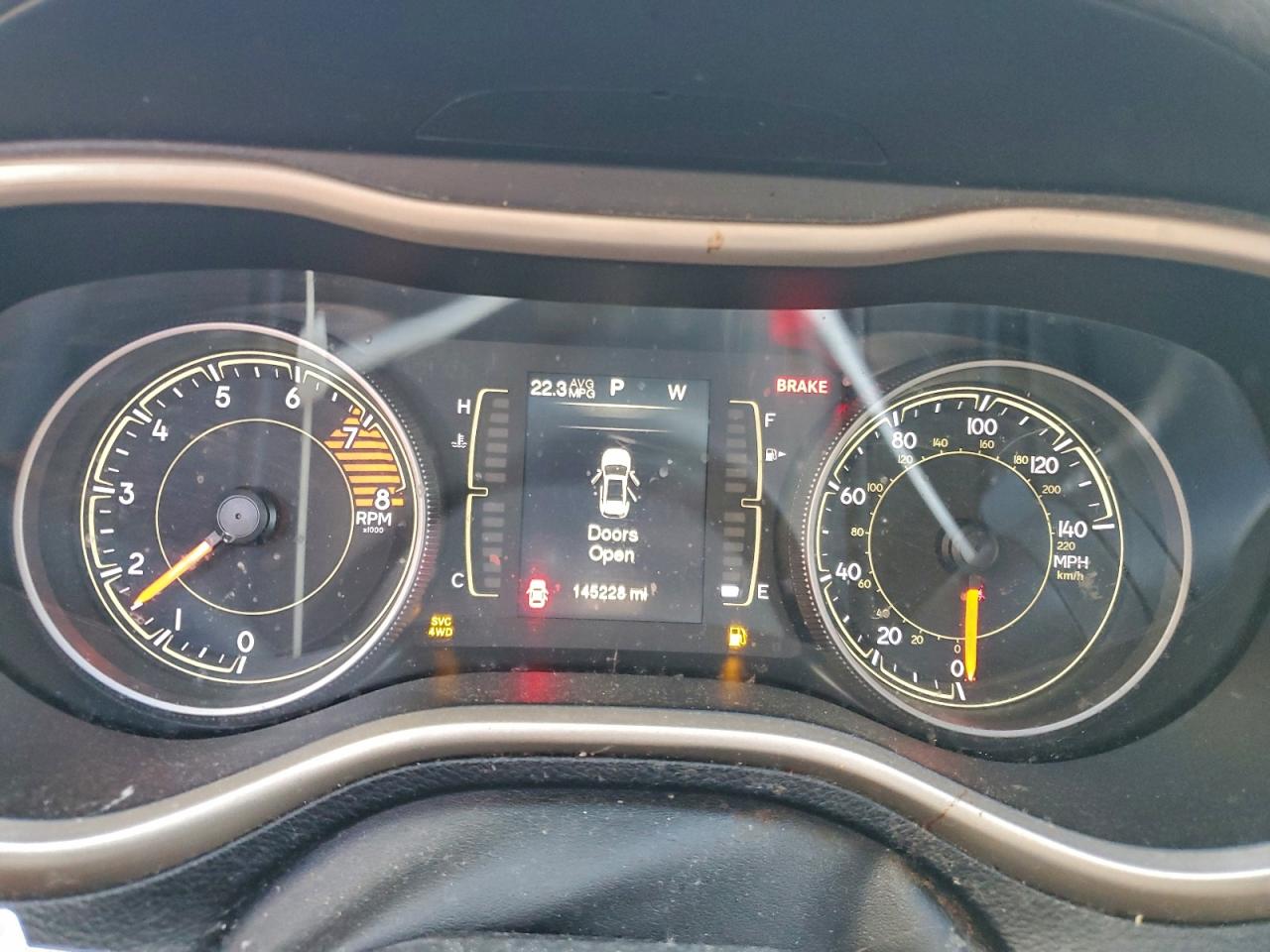 Jeep Grand Cherokee Latitude Image 12