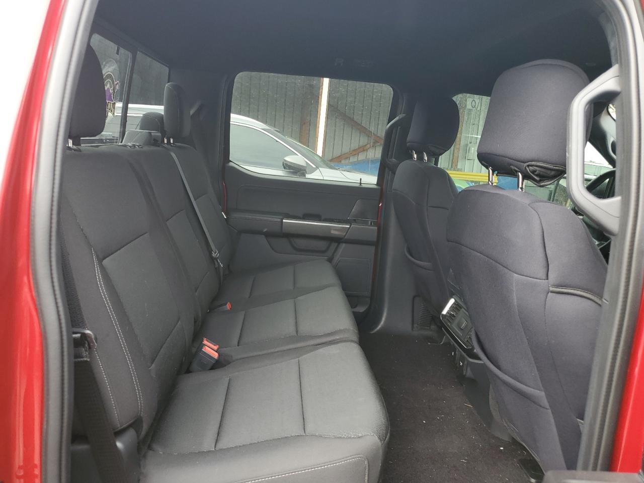 Ford F-150 Supercrew Image 6