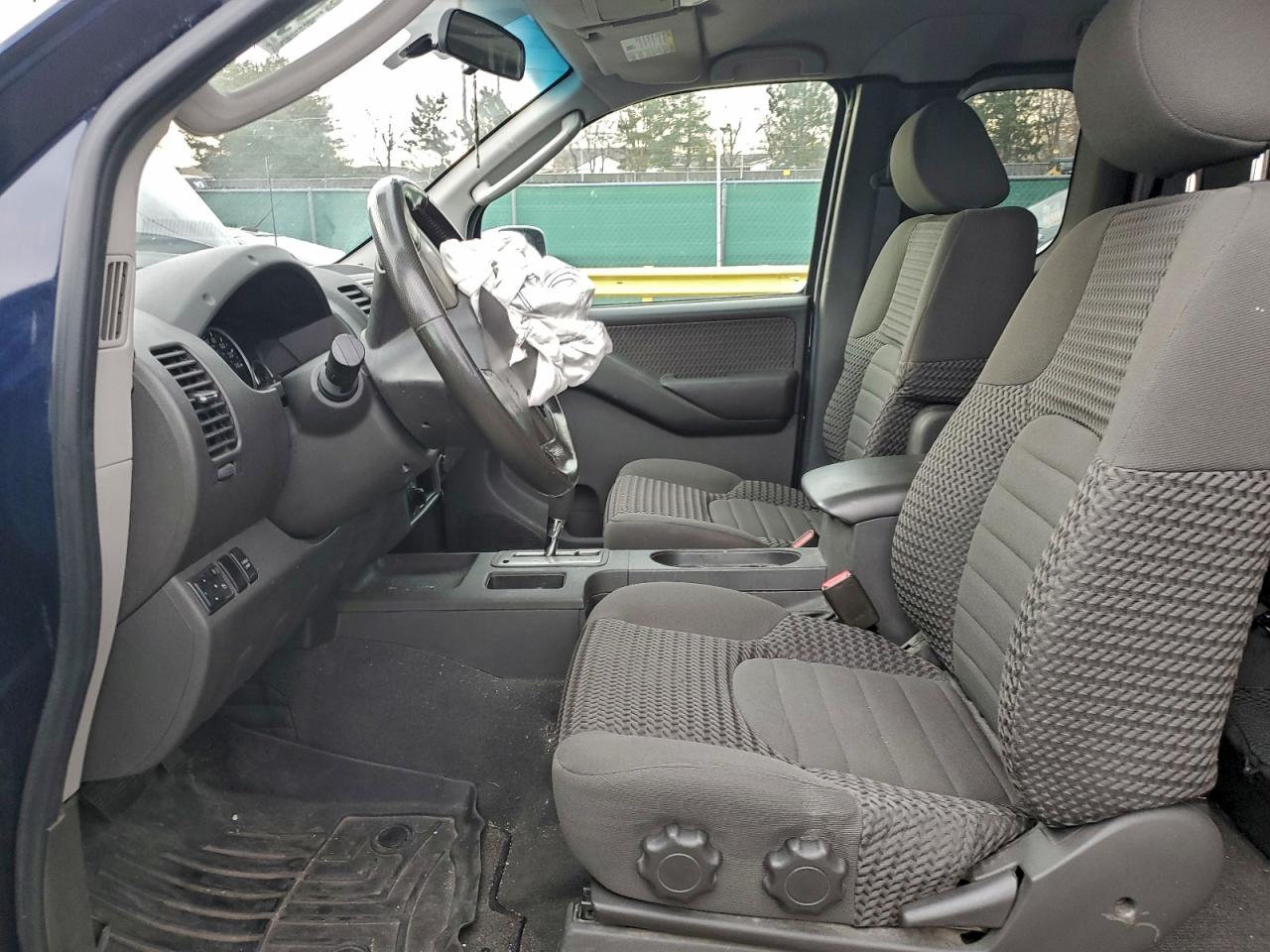 Nissan Frontier King Cab Le Image 4