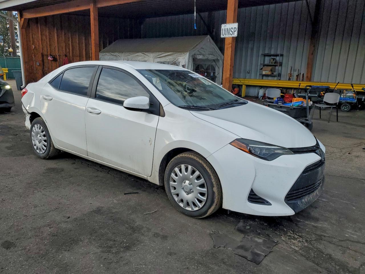 Toyota Corolla L Image 2