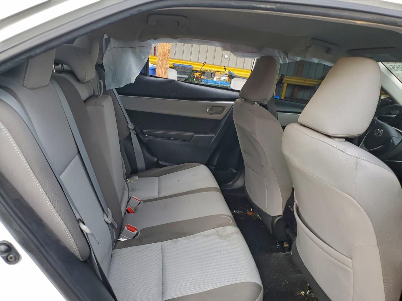 Toyota Corolla L Image 11