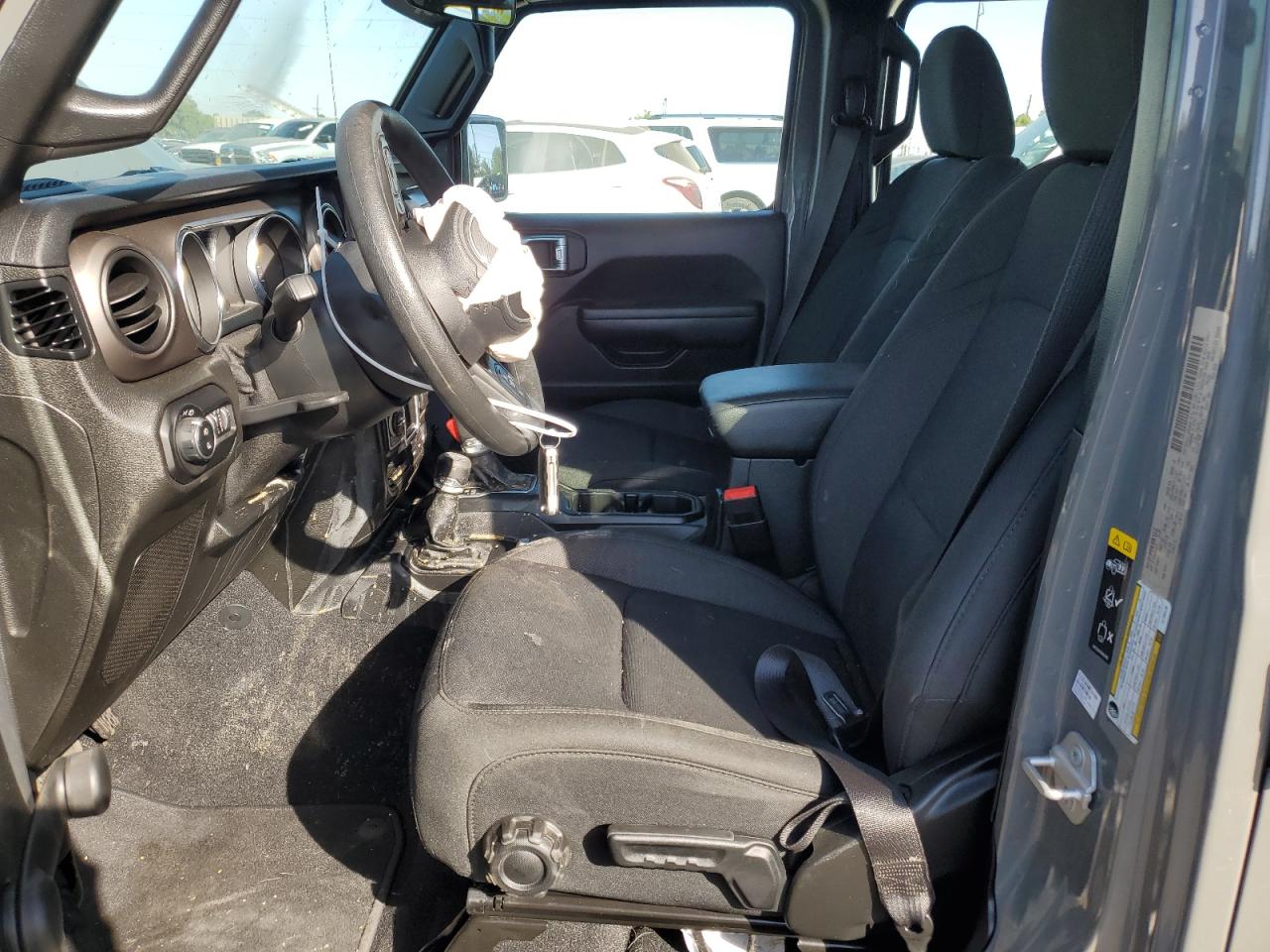 Jeep Gladiator Sport Image 8