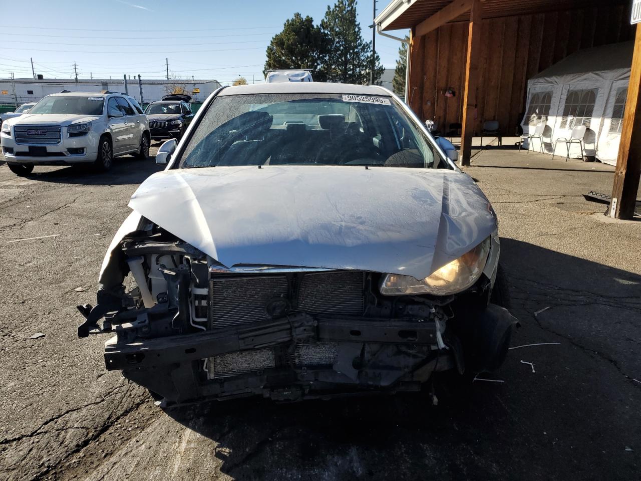 Hyundai ELANTRA Gls Image 9