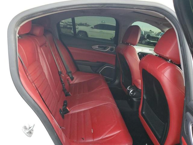 Alfa Romeo Giulia Ti Q4 Image 9