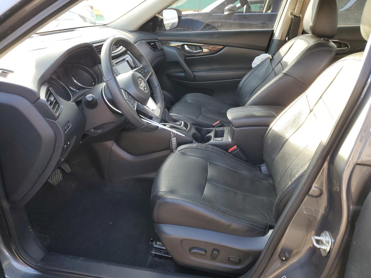 Nissan Rogue S Image 2