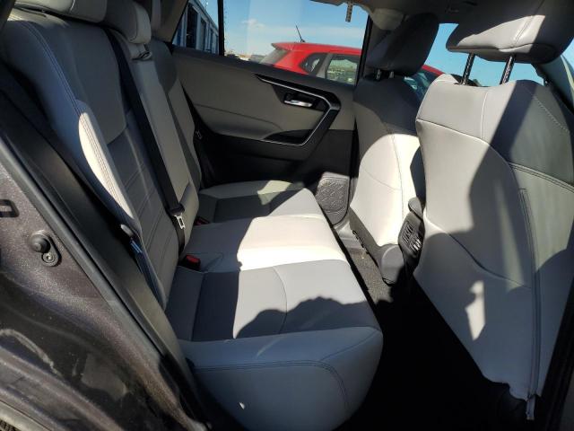 Toyota RAV4 Xle Premium Image 13