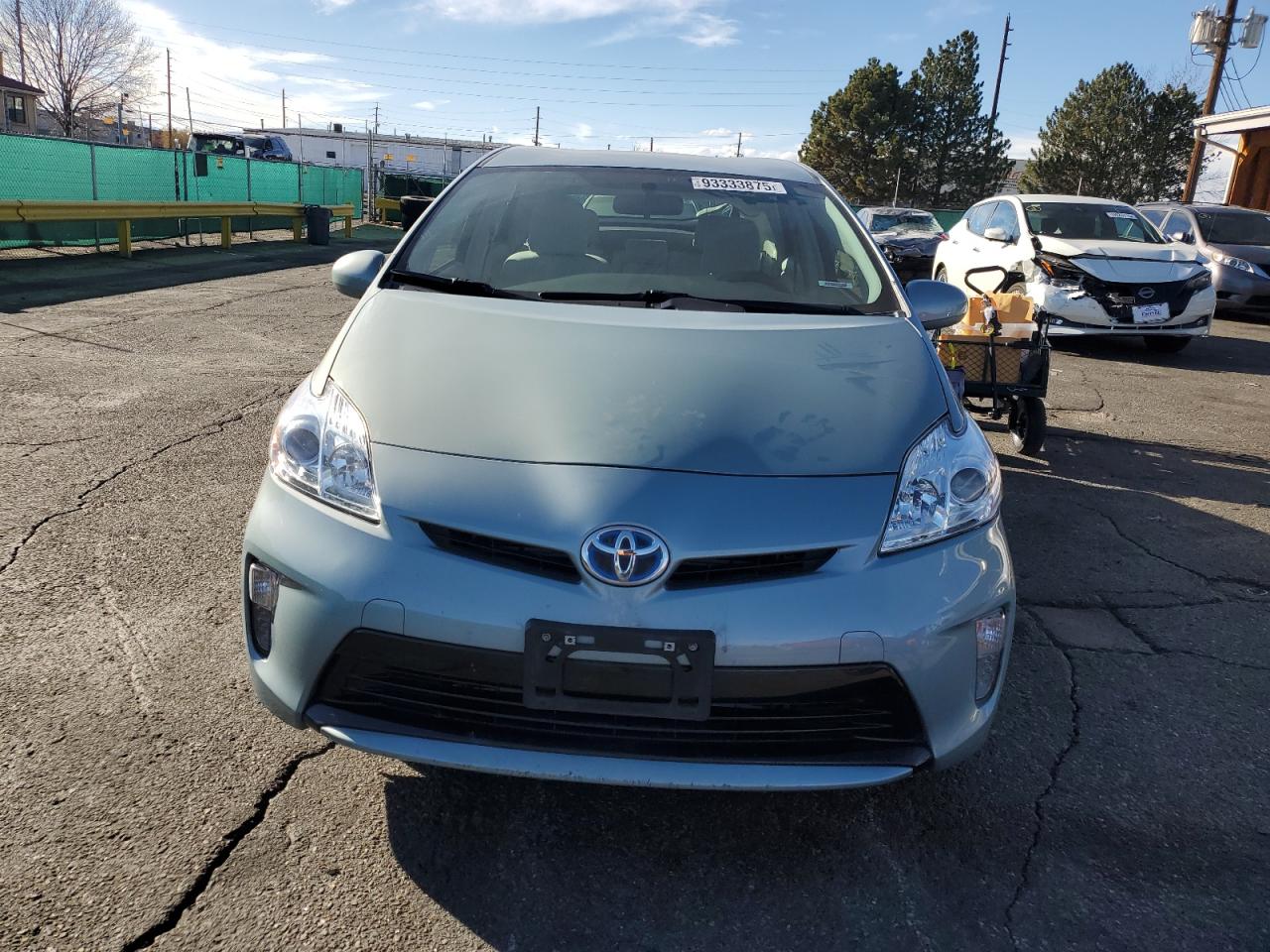 Toyota Prius Image 2