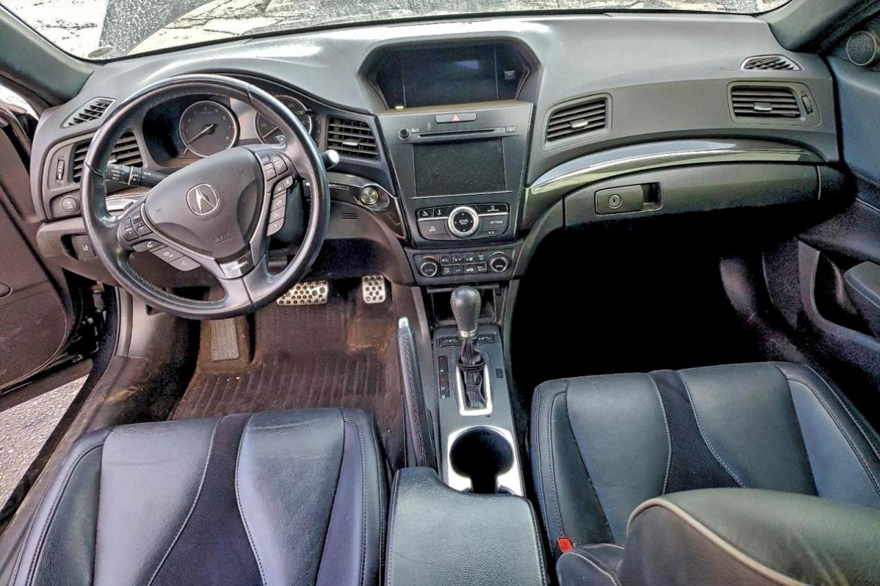 Acura ILX Premium A-spec Image 9