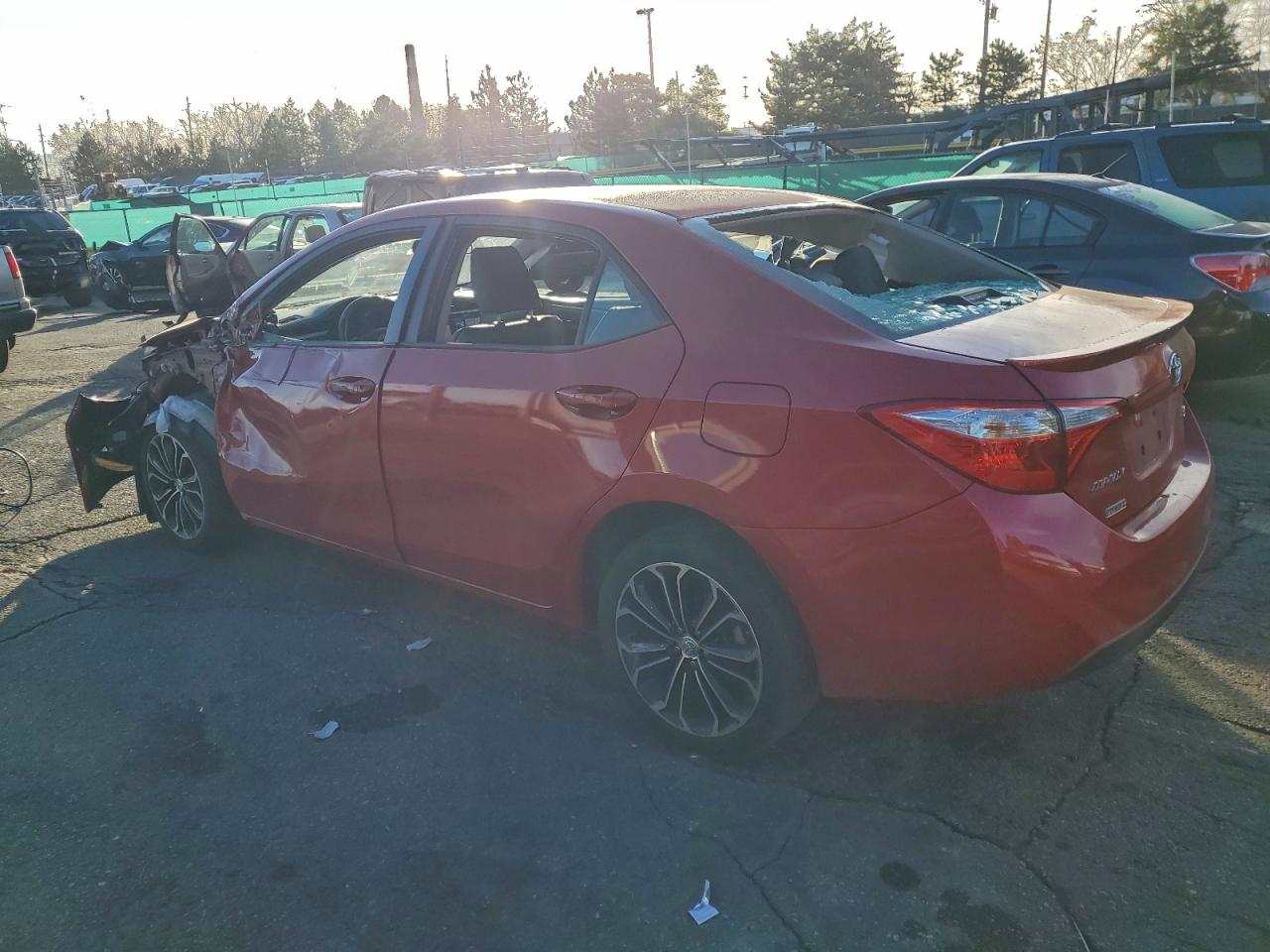 Toyota Corolla L Image 2