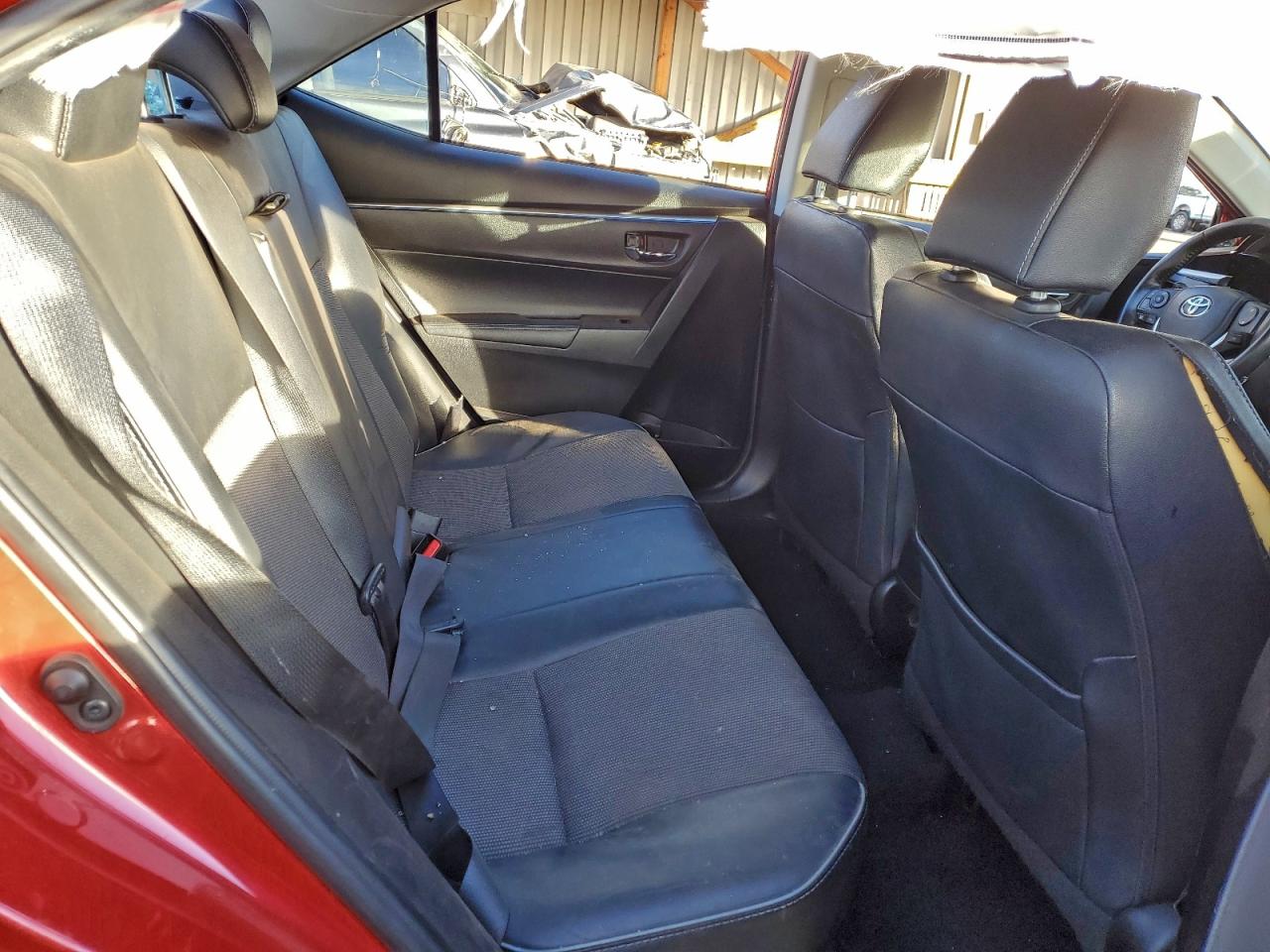 Toyota Corolla L Image 3