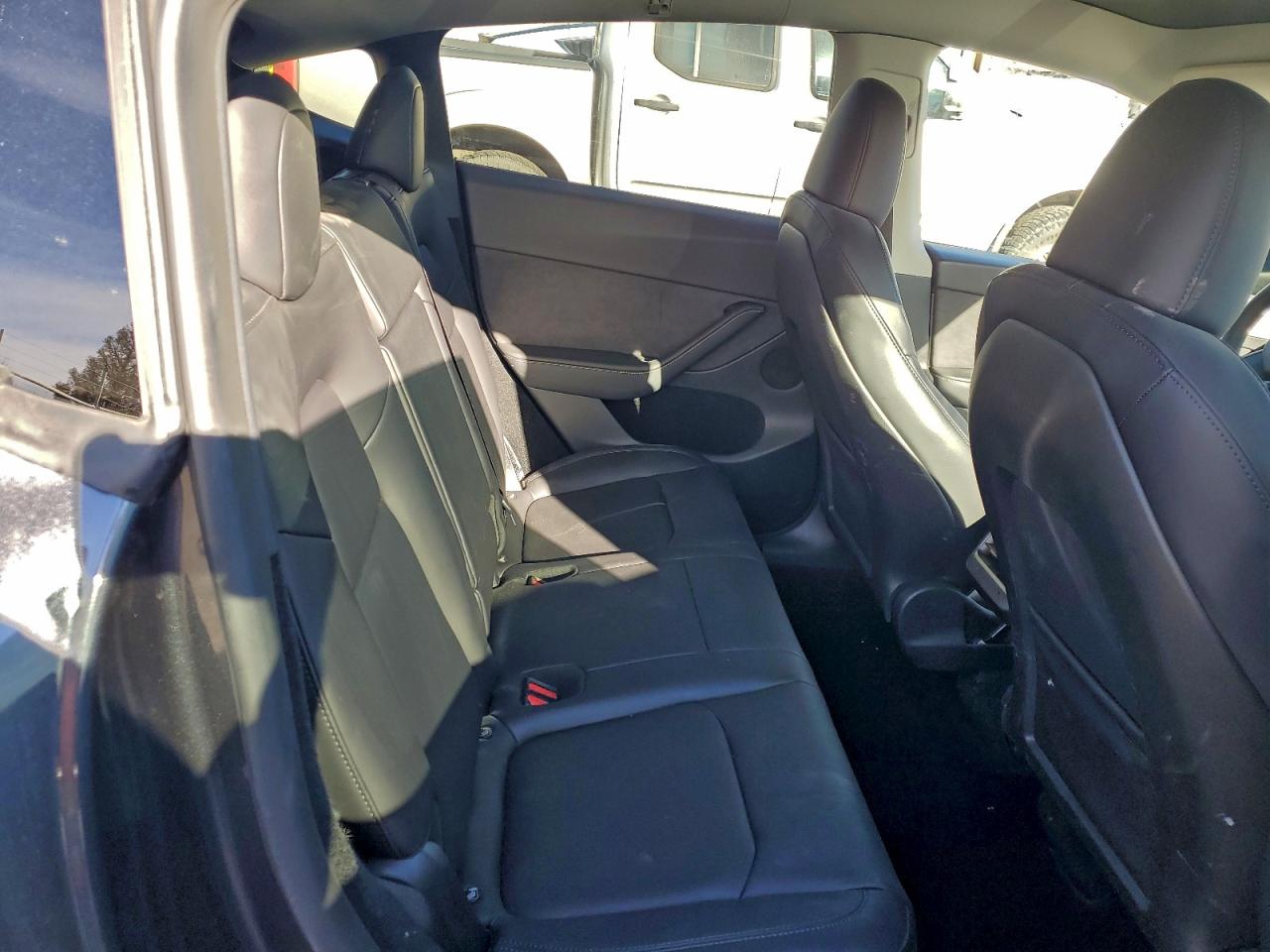 Tesla Model Y Image 8