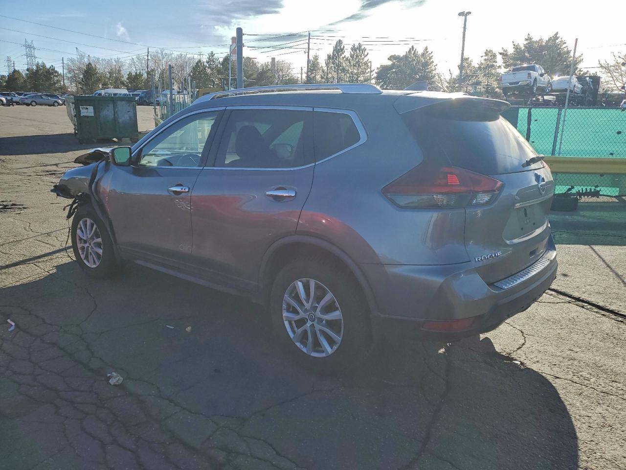 Nissan Rogue S Image 4