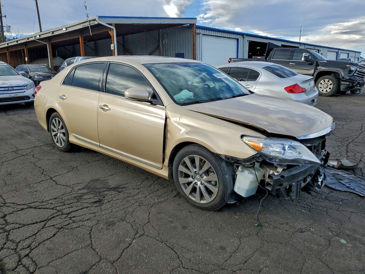Toyota Avalon Base Image 4