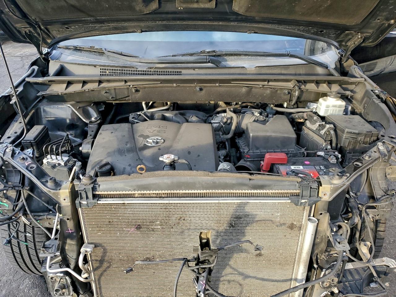 Toyota Highlander Se Image 14