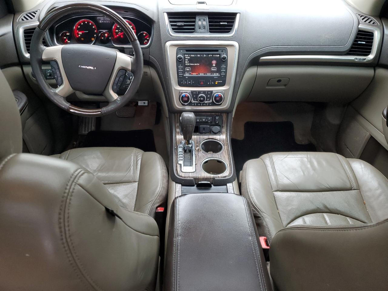 GMC Acadia Denali Image 14