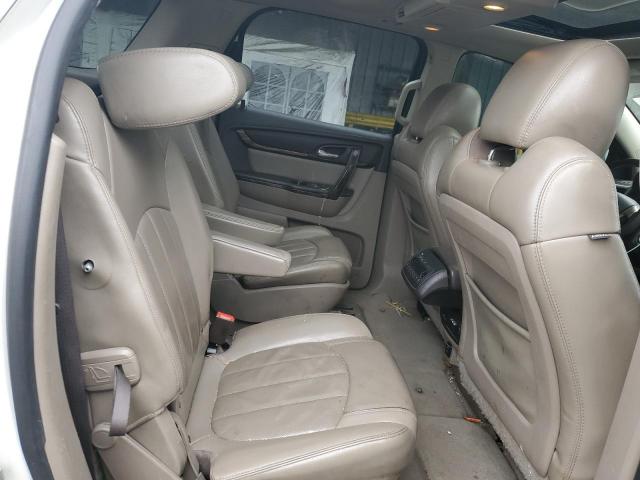 GMC Acadia Denali Image 11